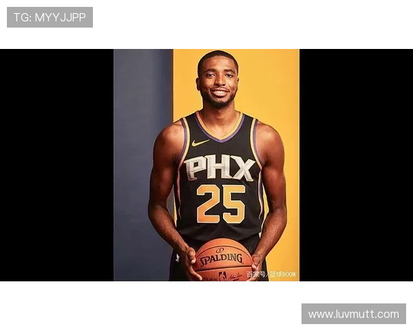 米卡尔·布里奇斯高效无球跑位拉开防线提升球队三分威胁